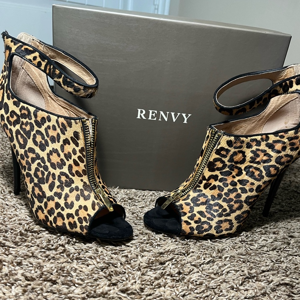 Size 8.5 leopard print calf hair Renvy open toe ankle 3” heel.
